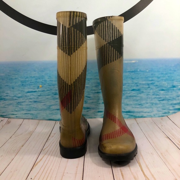 BURBERRY Rubber Rain Boot - Picture 14 of 16